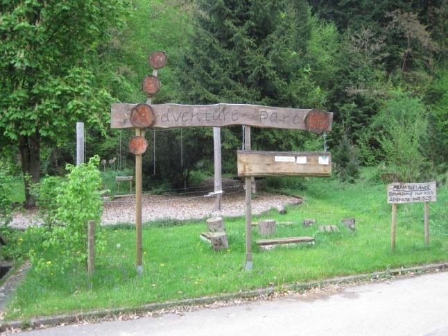 Adventure-Park, von den Kindern selbst gebaut